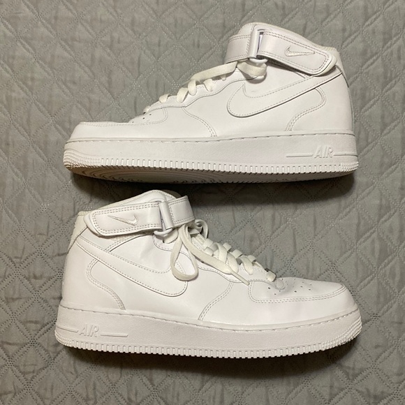 Men’s size 9.5 Nike AF1 - Picture 1 of 4
